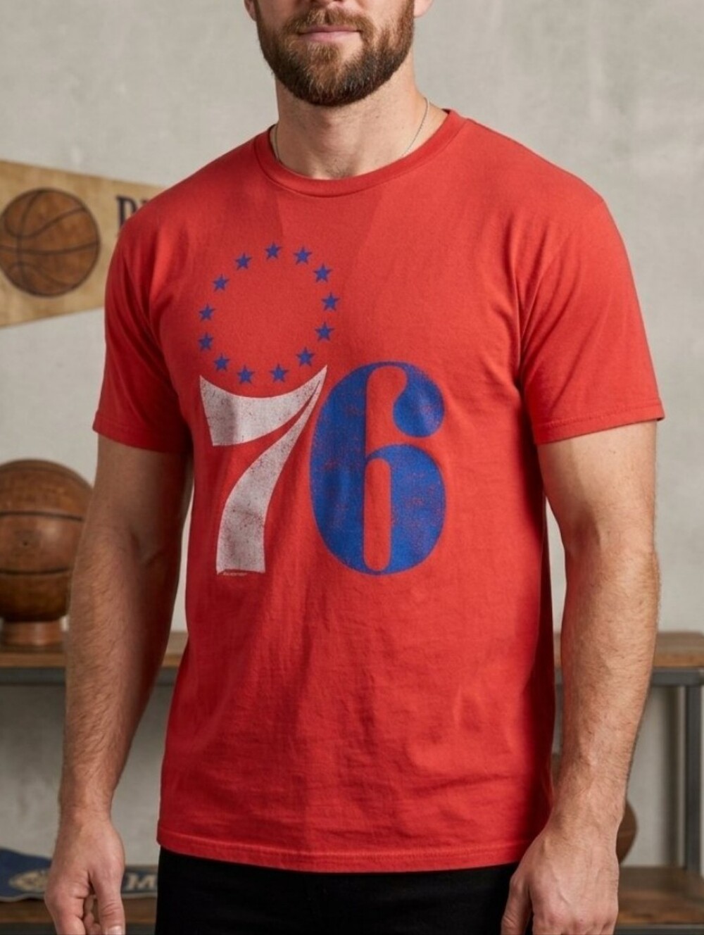 Philadelphia 76ers NBA Hardwood Classics Graphic T-shirt